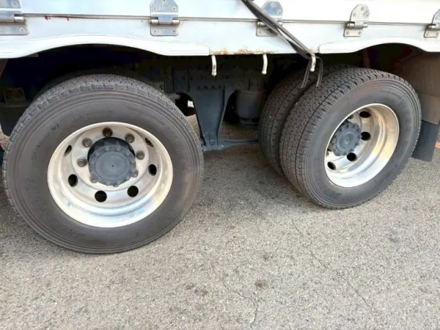 ＵＤ クオン 2PG-CG5CA(8x4)の写真27