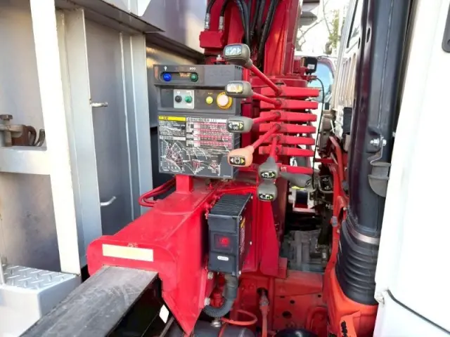 三菱 ファイター 2KG-FK62FZの写真13