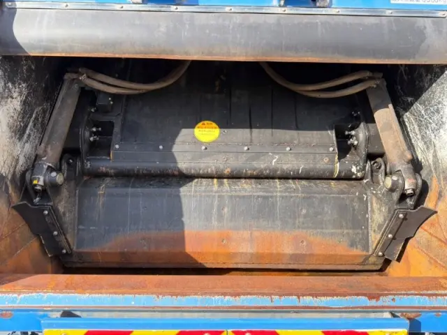 日野 レンジャー QKG-FJ7JGAAの写真11