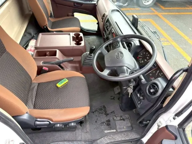 日野 レンジャー 2KG-FC2ABAの写真26