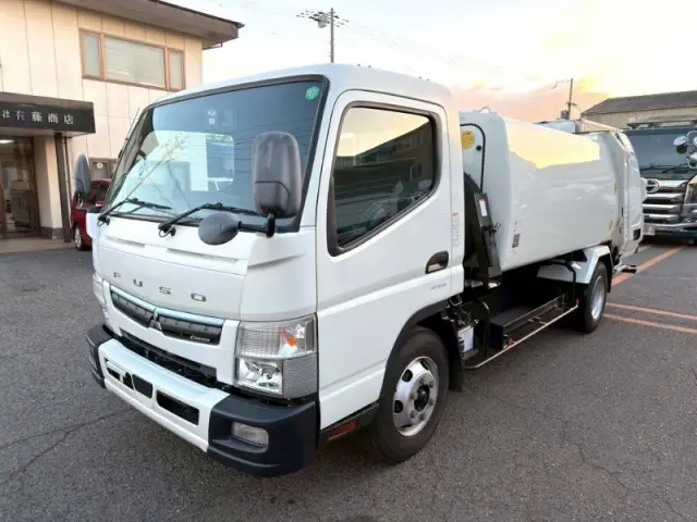 三菱 キャンター 2PG-FEB90の写真1