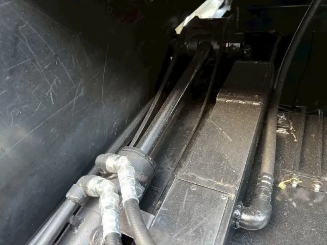 三菱 キャンター 2PG-FEB90の写真12