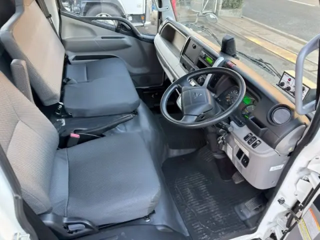 三菱 キャンター 2PG-FEB90の写真32