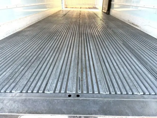 ＵＤ クオン 2PG-CD5CA(6x2)の写真8