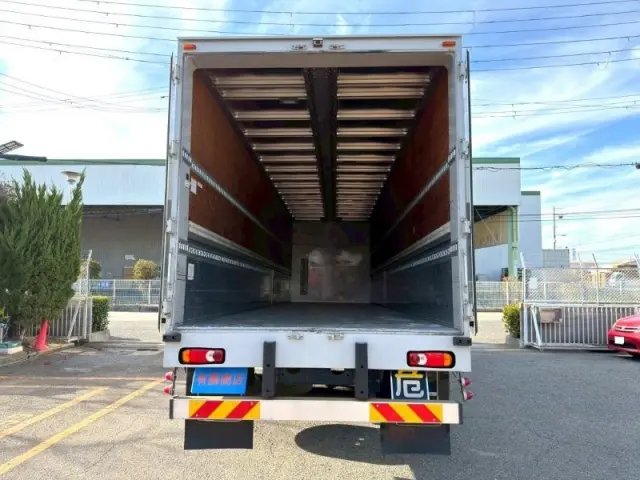 ＵＤ クオン 2PG-CD5CA(6x2)の写真9