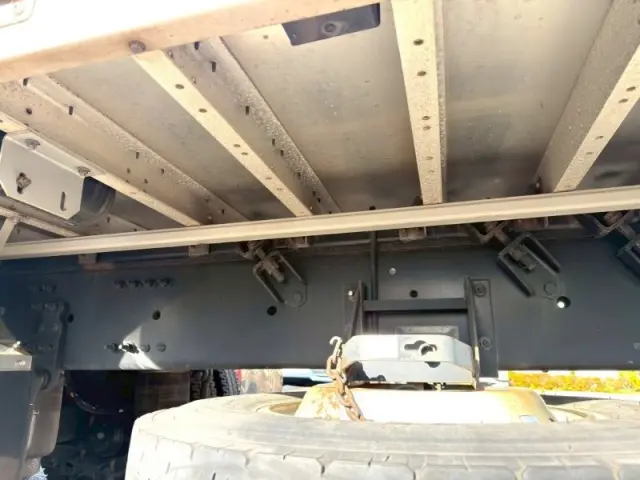 ＵＤ クオン 2PG-CD5CA(6x2)の写真18