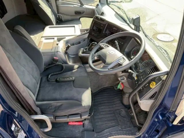 ＵＤ クオン 2PG-CD5CA(6x2)の写真31