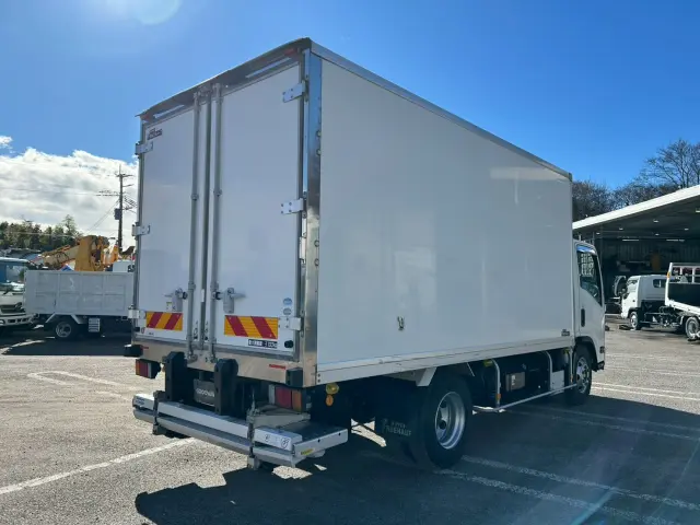 いすゞ エルフ 2RG-NPR88YN(2WD)の写真2