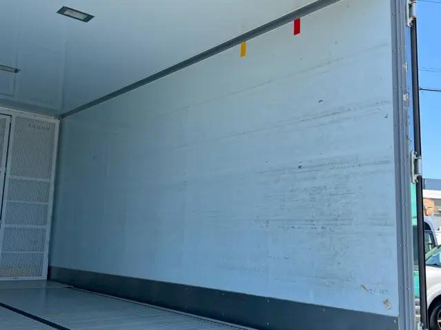 いすゞ エルフ 2RG-NPR88YN(2WD)の写真12
