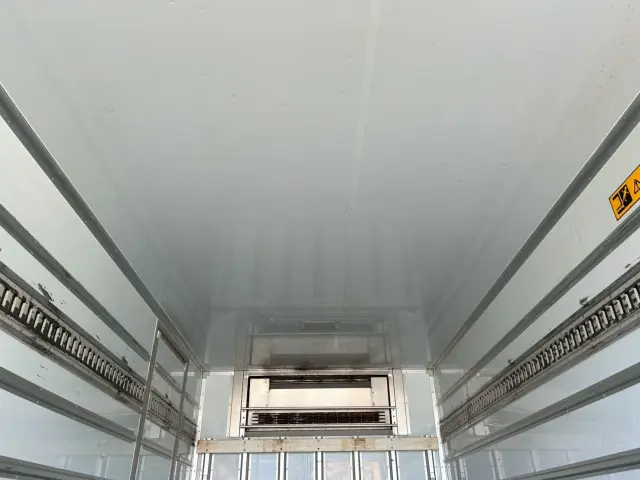 いすゞ エルフ 2RG-NPR88YN(2WD)の写真15