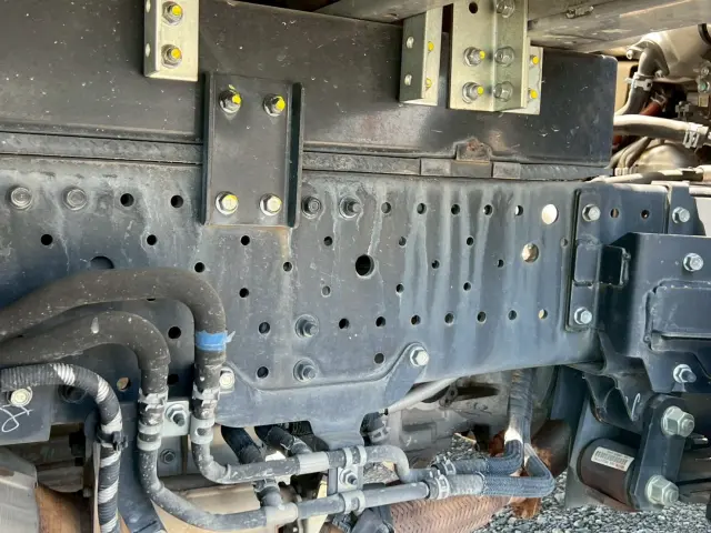いすゞ エルフ 2RG-NPR88YN(2WD)の写真18