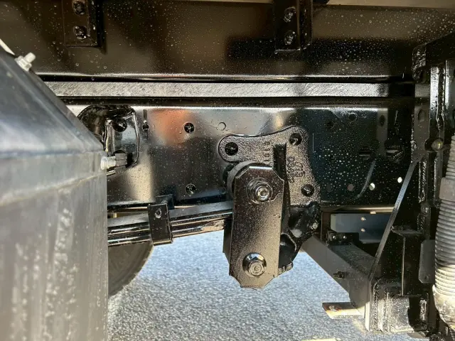 いすゞ エルフ 2RG-NPR88YN(2WD)の写真20