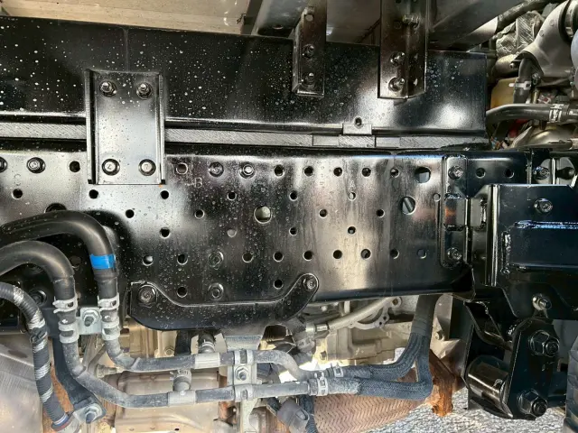 いすゞ エルフ 2RG-NPR88YN(2WD)の写真22