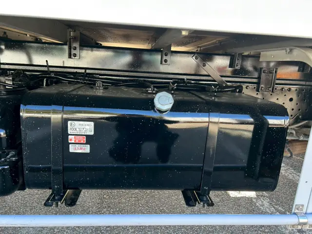 いすゞ エルフ 2RG-NPR88YN(2WD)の写真26