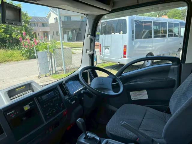 いすゞ エルフ 2RG-NPR88YN(2WD)の写真31