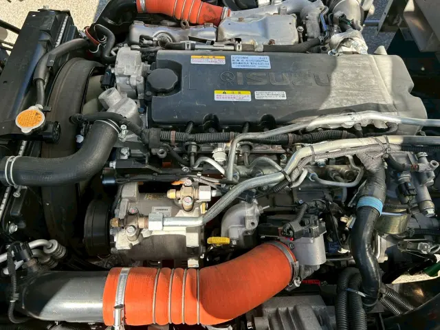 いすゞ エルフ 2RG-NPR88YN(2WD)の写真37