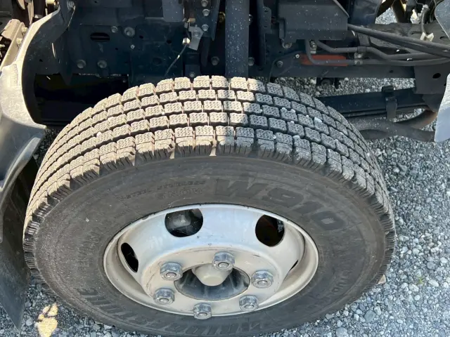 いすゞ エルフ 2RG-NPR88YN(2WD)の写真38