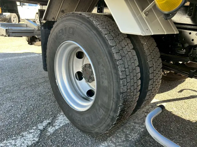 いすゞ エルフ 2RG-NPR88YN(2WD)の写真42