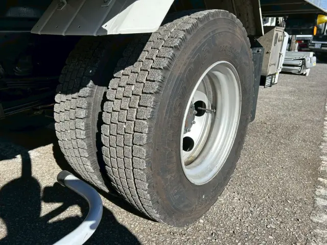 いすゞ エルフ 2RG-NPR88YN(2WD)の写真43