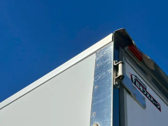 いすゞ エルフ 2RG-NPR88YN(2WD)の写真44