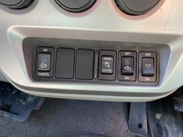 UD コンドル TKG-MK38L(2WD)の写真31