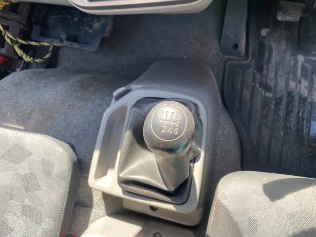 UD コンドル TKG-MK38L(2WD)の写真33