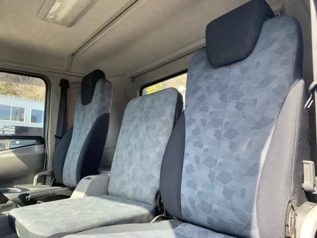 UD コンドル TKG-MK38L(2WD)の写真36