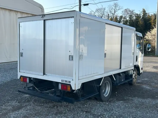 いすゞ エルフ TPG-NMR85AN(2WD)の写真3