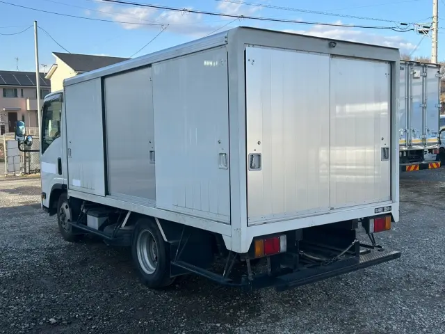 いすゞ エルフ TPG-NMR85AN(2WD)の写真4