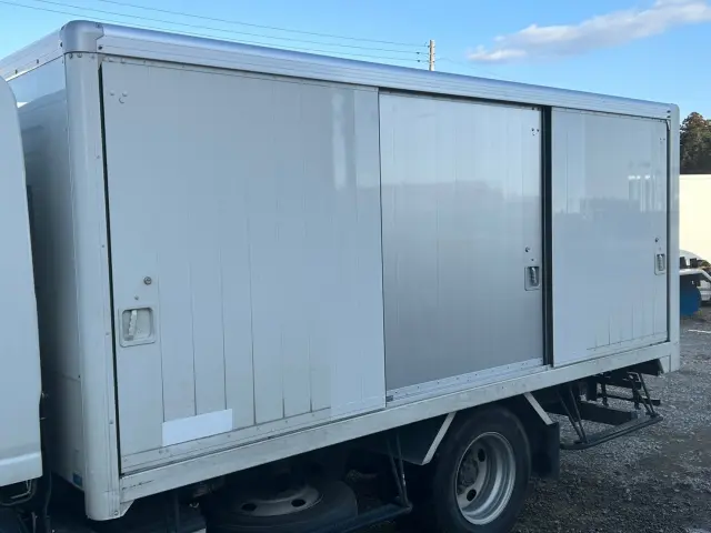 いすゞ エルフ TPG-NMR85AN(2WD)の写真7