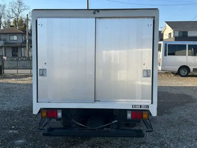 いすゞ エルフ TPG-NMR85AN(2WD)の写真8