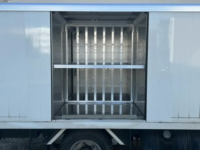 いすゞ エルフ TPG-NMR85AN(2WD)の写真11