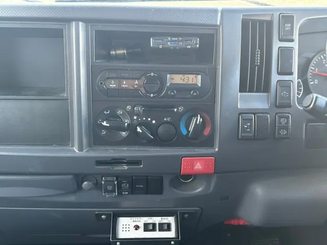 いすゞ エルフ TPG-NMR85AN(2WD)の写真23