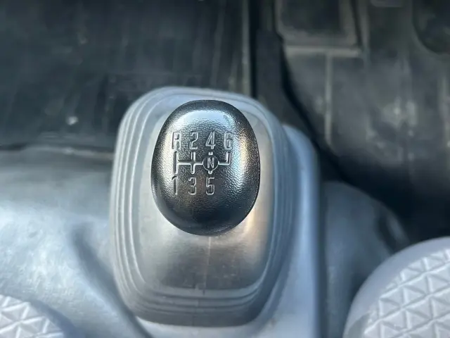 いすゞ エルフ TPG-NMR85AN(2WD)の写真24