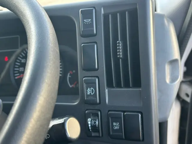 いすゞ エルフ TPG-NMR85AN(2WD)の写真26