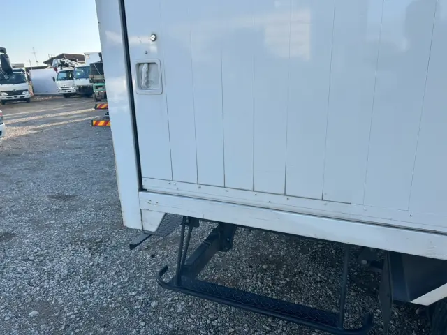 いすゞ エルフ TPG-NMR85AN(2WD)の写真41