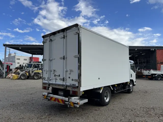 いすゞ エルフ 2RG-NPR88YN(2WD)の写真3