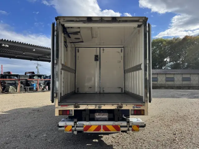 いすゞ エルフ 2RG-NPR88YN(2WD)の写真20