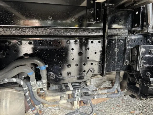 いすゞ エルフ 2RG-NPR88YN(2WD)の写真26