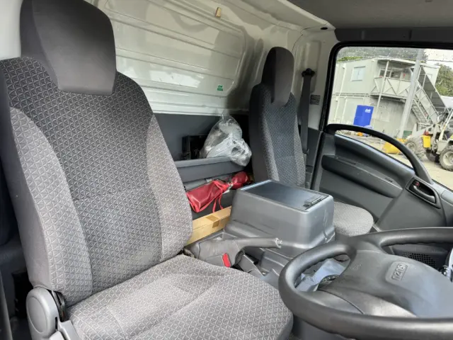 いすゞ エルフ 2RG-NPR88YN(2WD)の写真30