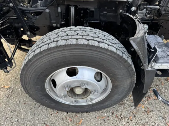 いすゞ エルフ 2RG-NPR88YN(2WD)の写真46