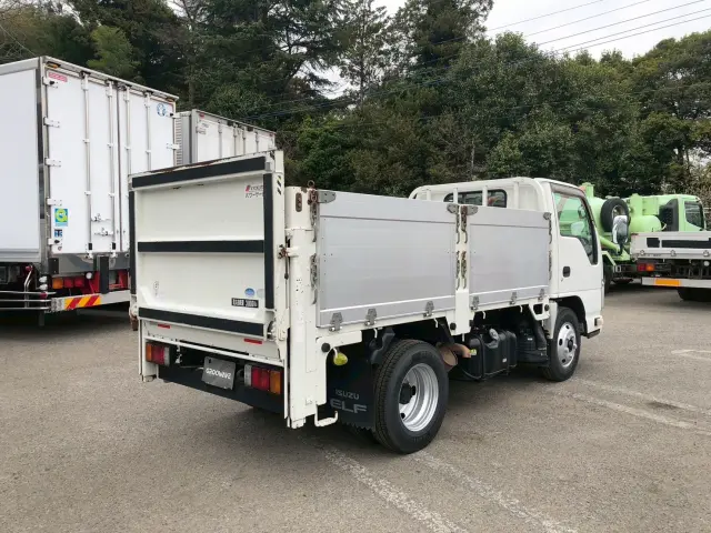 いすゞ エルフ TKG-NKR85A(2WD)の写真3