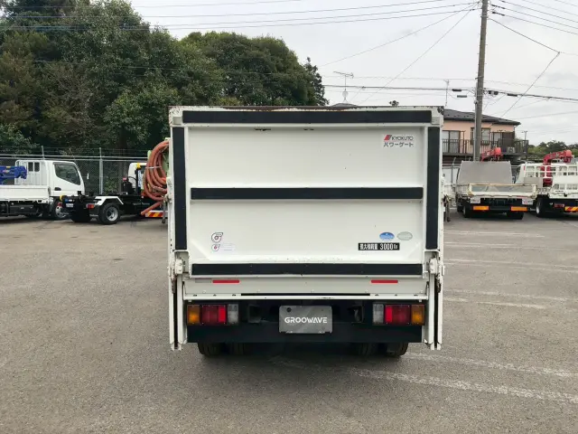 いすゞ エルフ TKG-NKR85A(2WD)の写真8