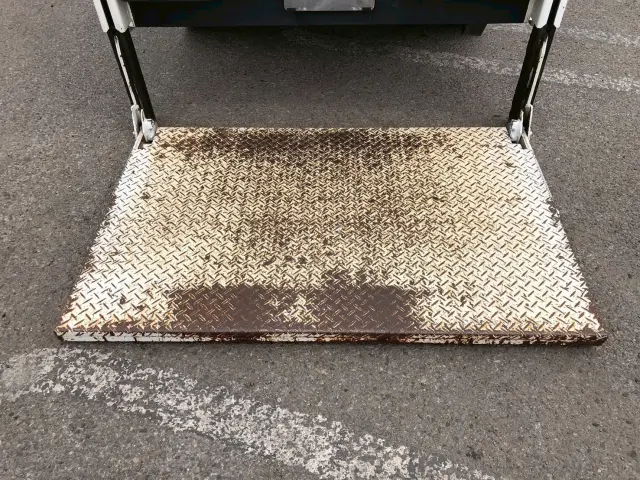 いすゞ エルフ TKG-NKR85A(2WD)の写真10