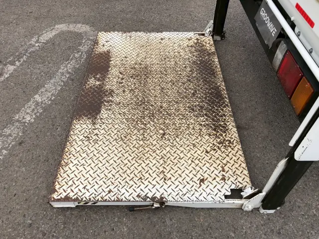 いすゞ エルフ TKG-NKR85A(2WD)の写真11