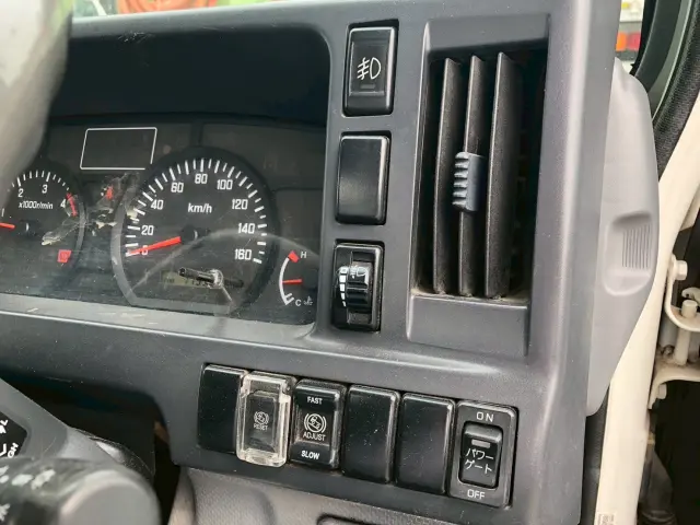 いすゞ エルフ TKG-NKR85A(2WD)の写真28