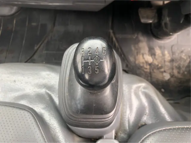 いすゞ エルフ TKG-NKR85A(2WD)の写真29