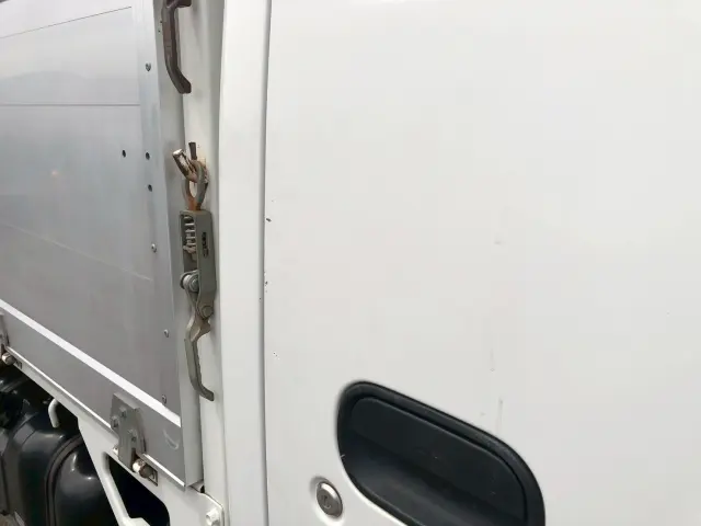 いすゞ エルフ TKG-NKR85A(2WD)の写真42