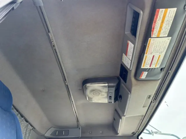 いすゞ ギガ QKG-CYJ77A(8x4)の写真32