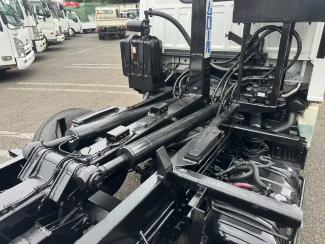 いすゞ エルフ TKG-NKR85AN(2WD)の写真13